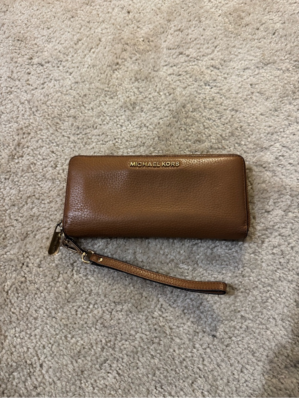 Michael Kors Jet Set Travel Large Pebbled Leather Wristlet - Tan